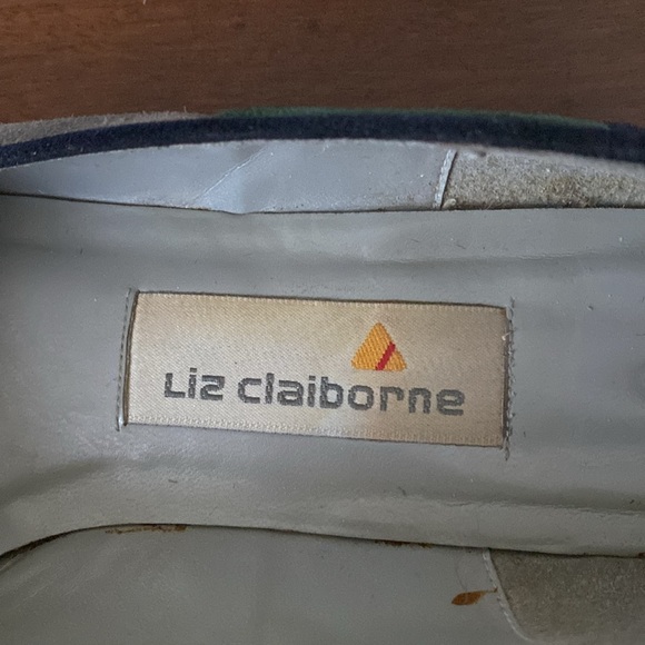 Liz Claiborne Navy Blue, Emerald Green, Gray, & Tan Color Block Flats size 6 1/2 - Picture 2 of 6